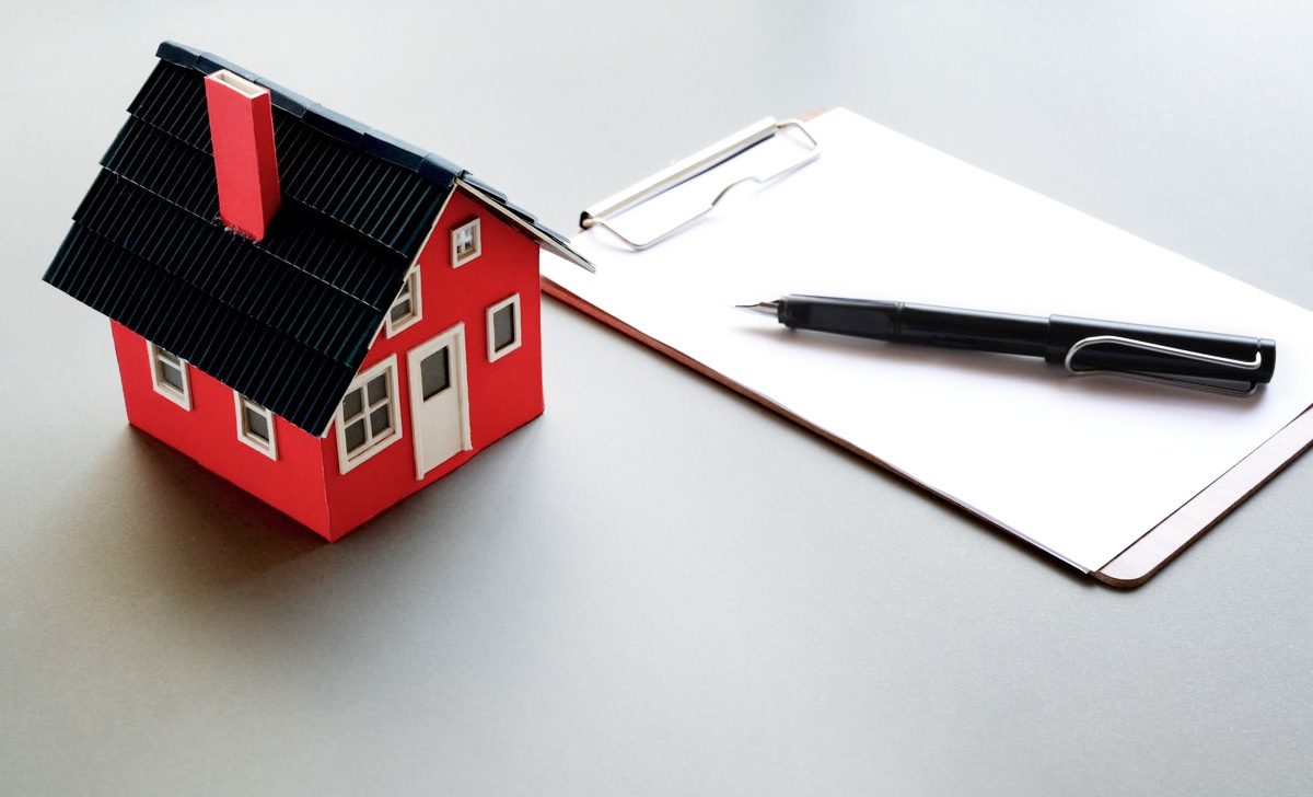 Can you change the mortgage holder if you decide to sell the house?