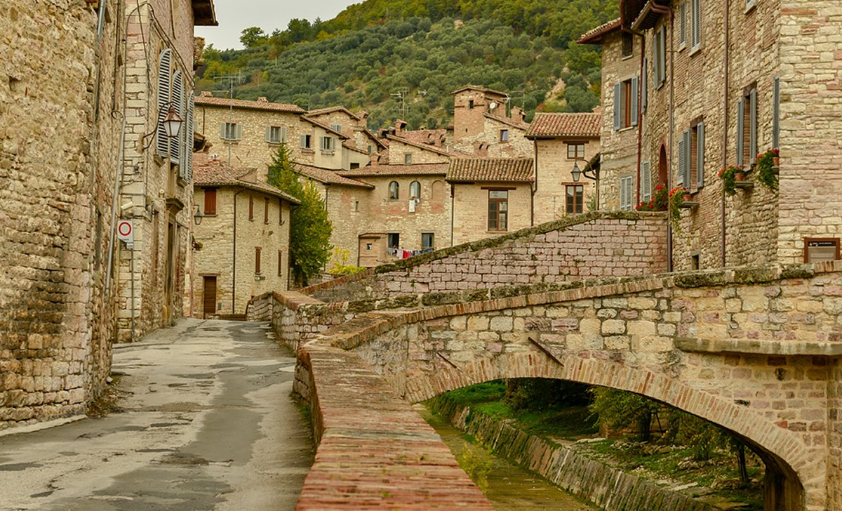 Due Borghi Romantici Da Vedere In Italia A Febbraio Per Una Breve ...