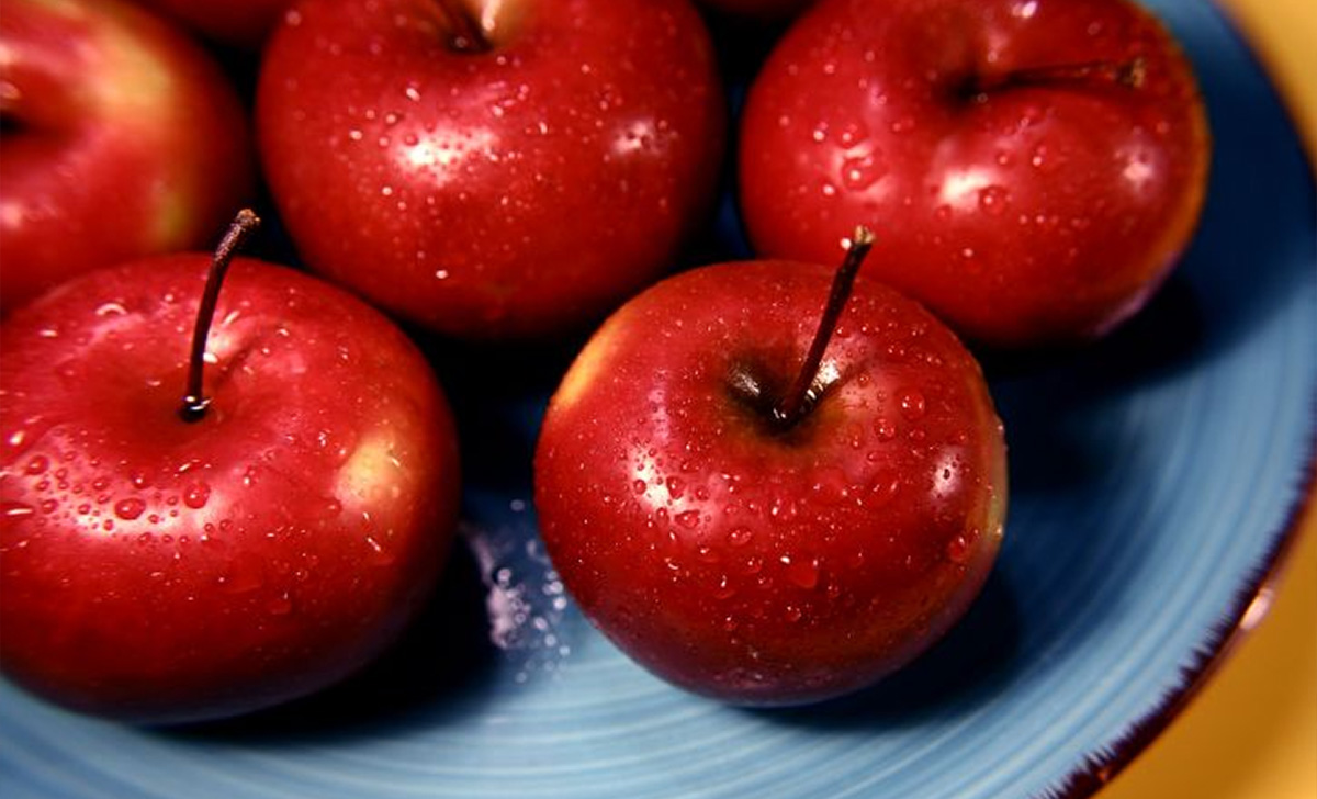 Chega da costumeira tarte de maçã, é cremosa e deliciosa sobremesa perfeita para o inverno e para toda a família