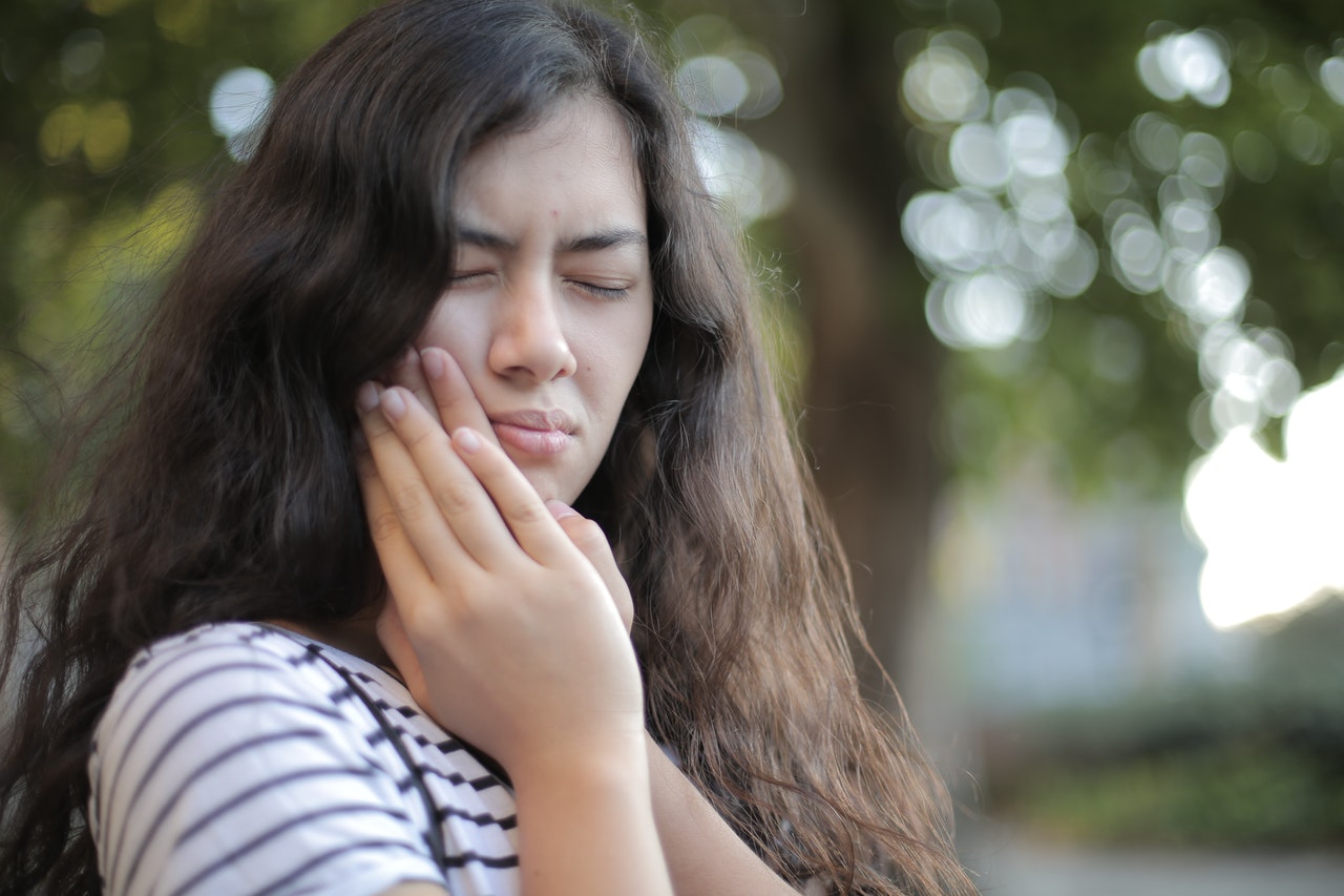 Not only bad oral hygiene, but bad breath and toothache could also be due to this chronic or acute inflammation