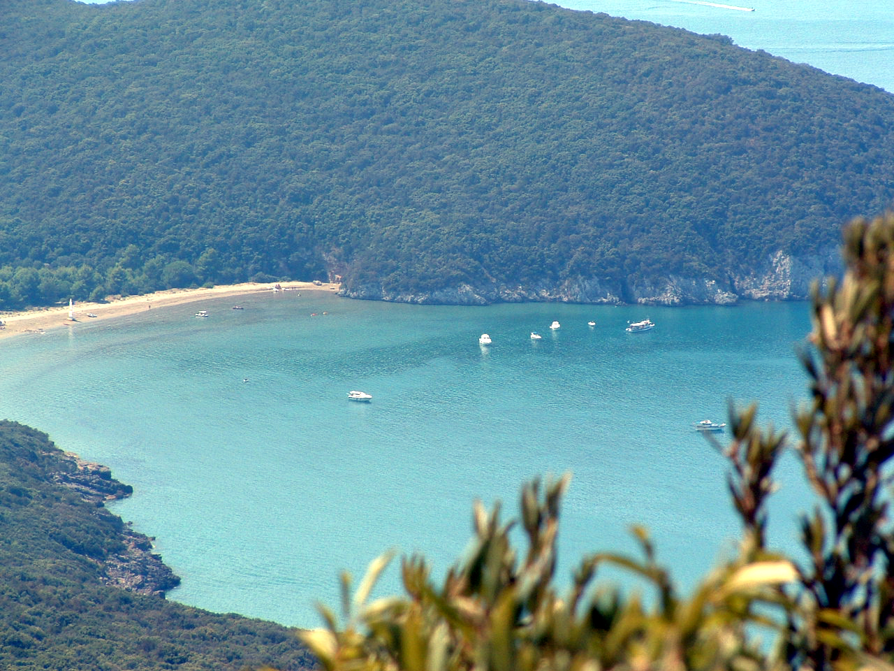 It seems to be in the Caribbean and instead it is a little known beach in central Italy