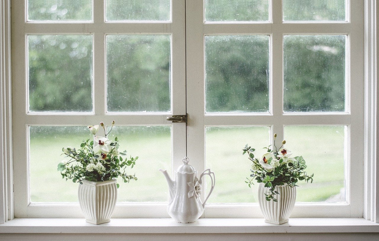 Cleaning windows becomes easy with these 3 simple and ingenious tips