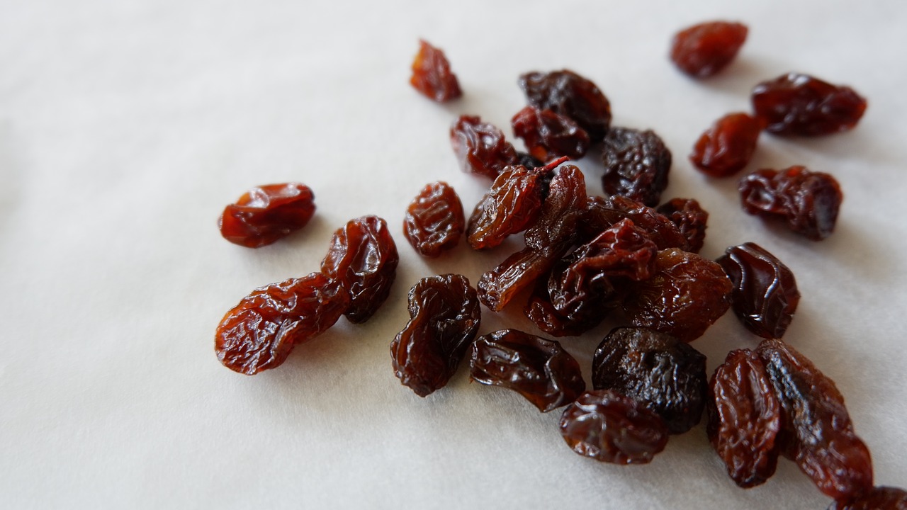 Few people know the great benefits that eating sultanas brings to health