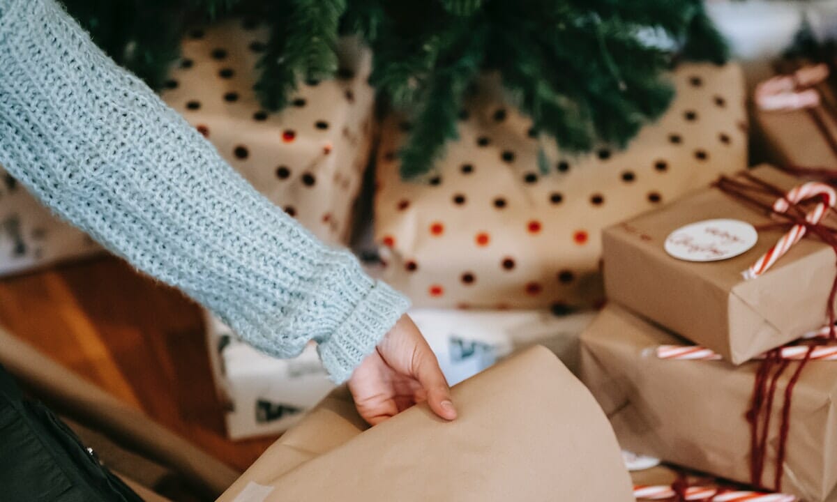 Scatoloni per armadio fai da te: ecco come creare dei pratici contenitori  riciclando cartone