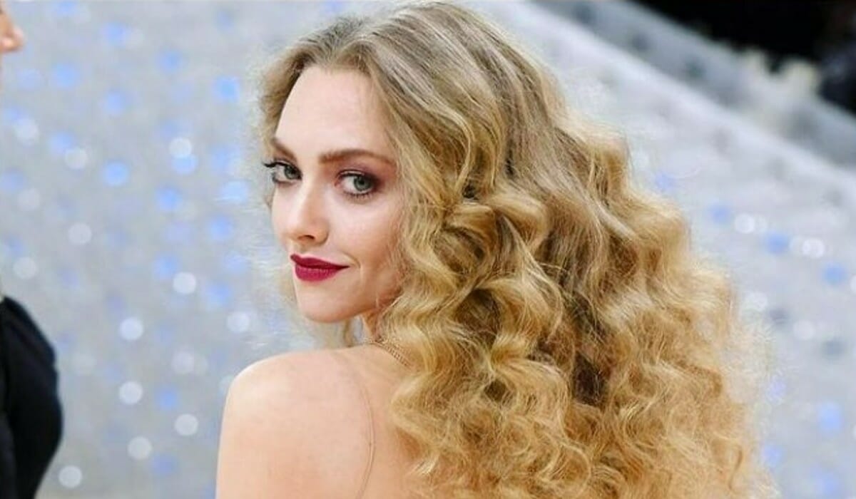 How many times should you wash your hair per week?  Amanda Seyfried has no doubts: here’s how she does it